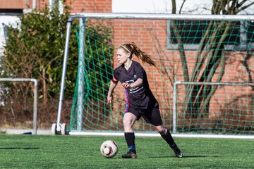 Bild 264 - B-Juniorinnen SV Henstedt-Ulzburg - MTSV Olympia Neum�nster : Ergebnis: 0:4